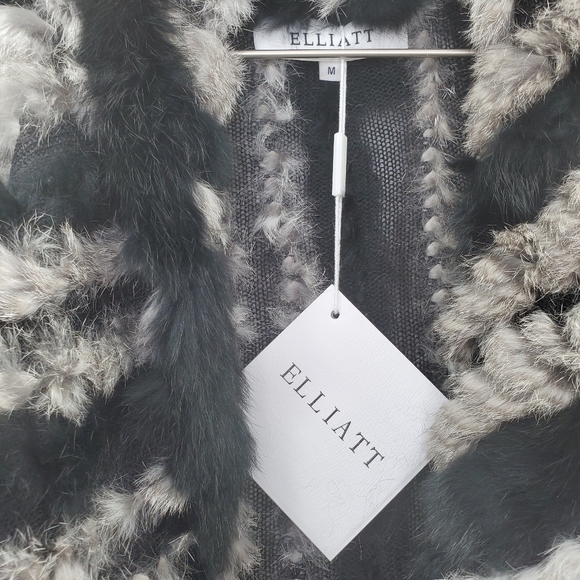 Revolve Elliatt Tide Fur Monochrome Vest Rabbit Striped NEW - Picture 3 of 4